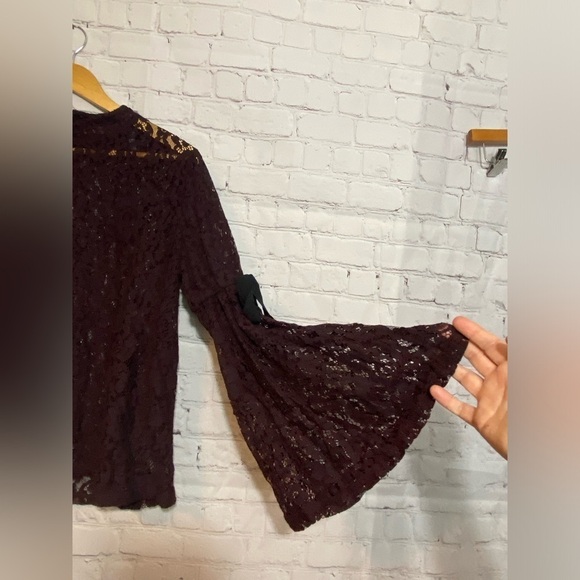 Loft Womens Size Medium Deep Plum Purple Sheer Lace Bell Sleeve Goth Blouse - Picture 4 of 10